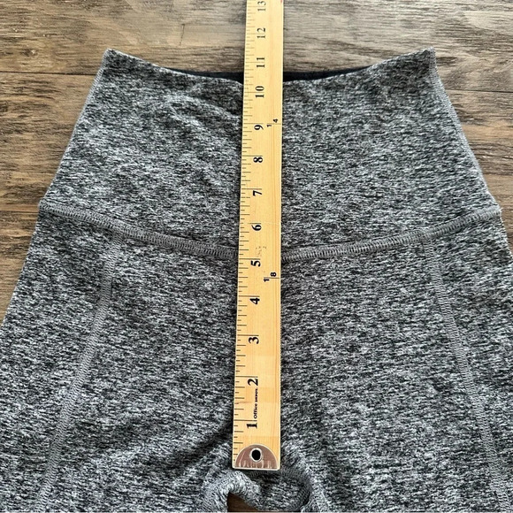 Beyond Yoga size Small Hi Waist Gray Mesh side leggings pants Soft Workout 7/8 - Picture 5 of 8